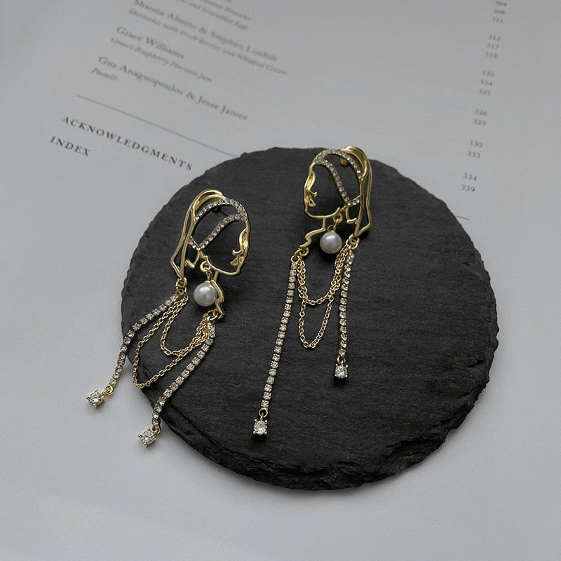 Girl with a Pearl Earrings